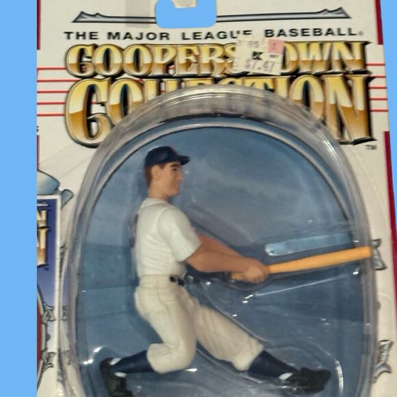1995 Harmon Killabrew MLB Cooperstown Collection Starting Lineup Figure Sealed - Picture 2 of 6